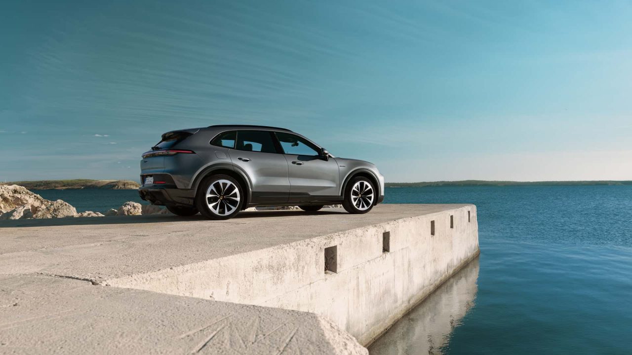 Novo Porsche Cayenne EV desembarca no Brasil e pode custar até R$ 1,4 milhão