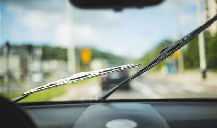 Palhetas do para-brisa: os alertas de ressecamento e quando substituir