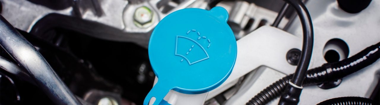 Como trocar corretamente o líquido do para-brisa do seu carro