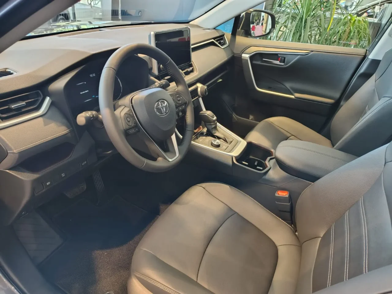 Toyota Corolla GLI híbrido 2026 sai mais barato que o Kait com R$ 47.891 de desconto
