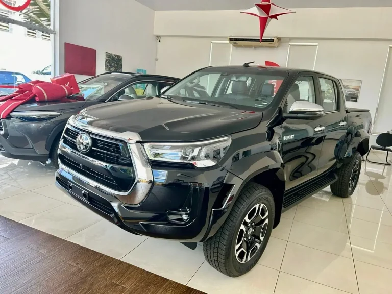 Toyota derruba em até R$ 55.816 o preço da Hilux SR 2026 para CNPJ em dezembro