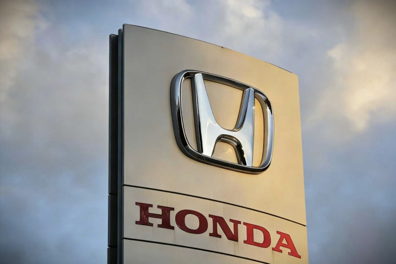 Honda interrompe produção na China após nova crise de semicondutores