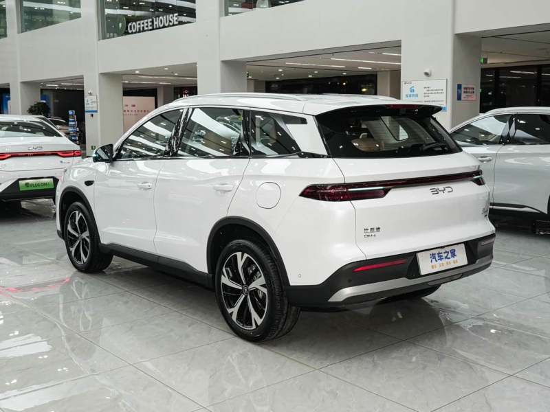 Novo BYD Song Pro híbrido flex chega com produção 100% nacional