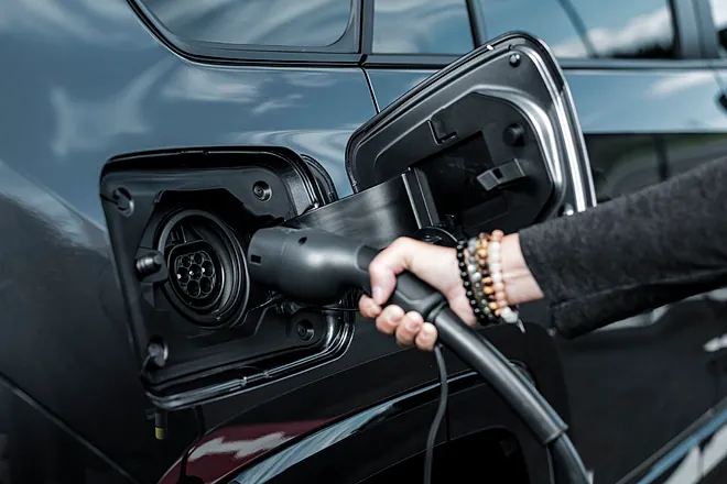 Espanha passa de 600 mil elétricos e híbridos plug-in em circulação
