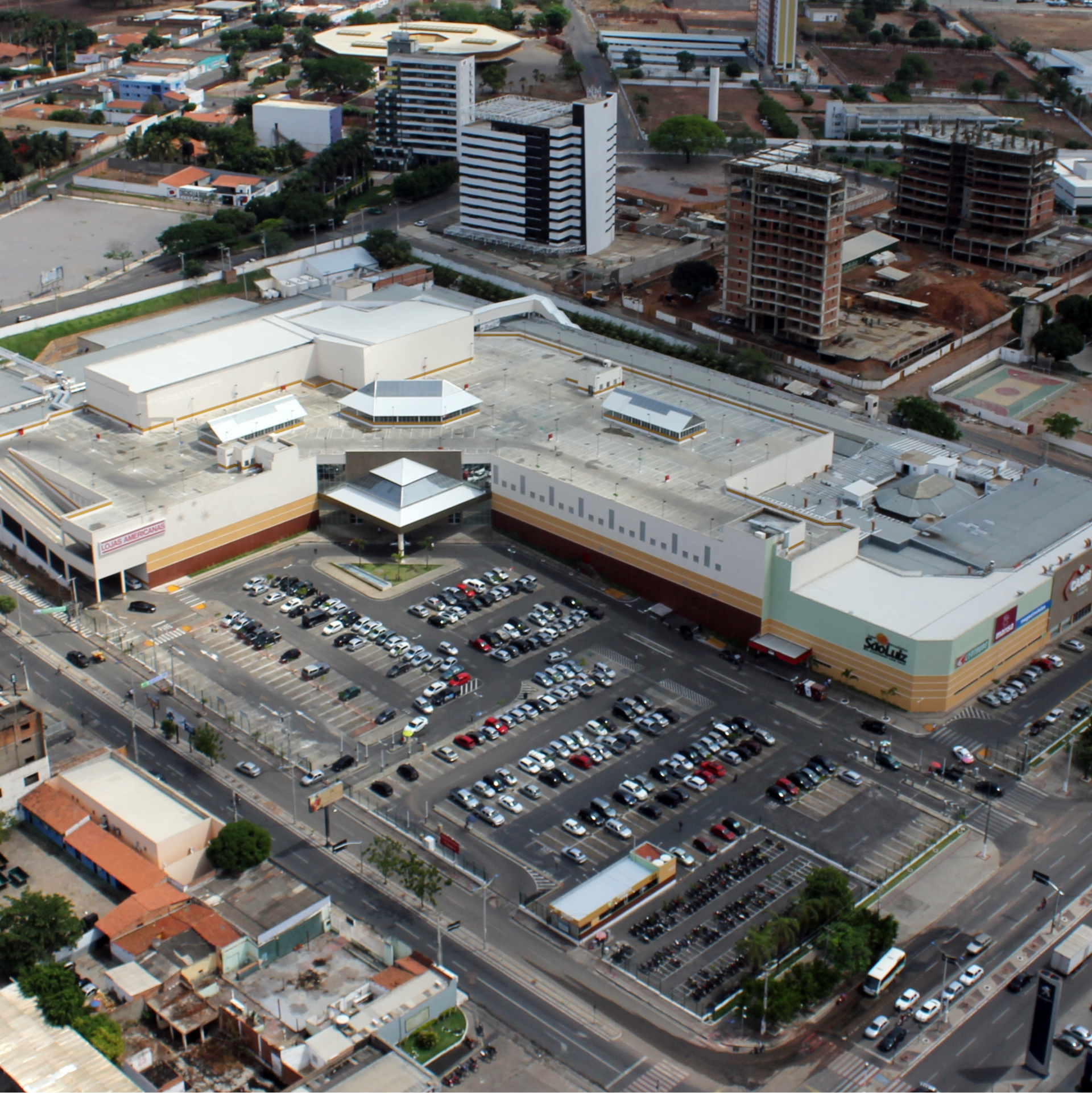 Infrações de trânsito podem gerar multa em shoppings e supermercados?