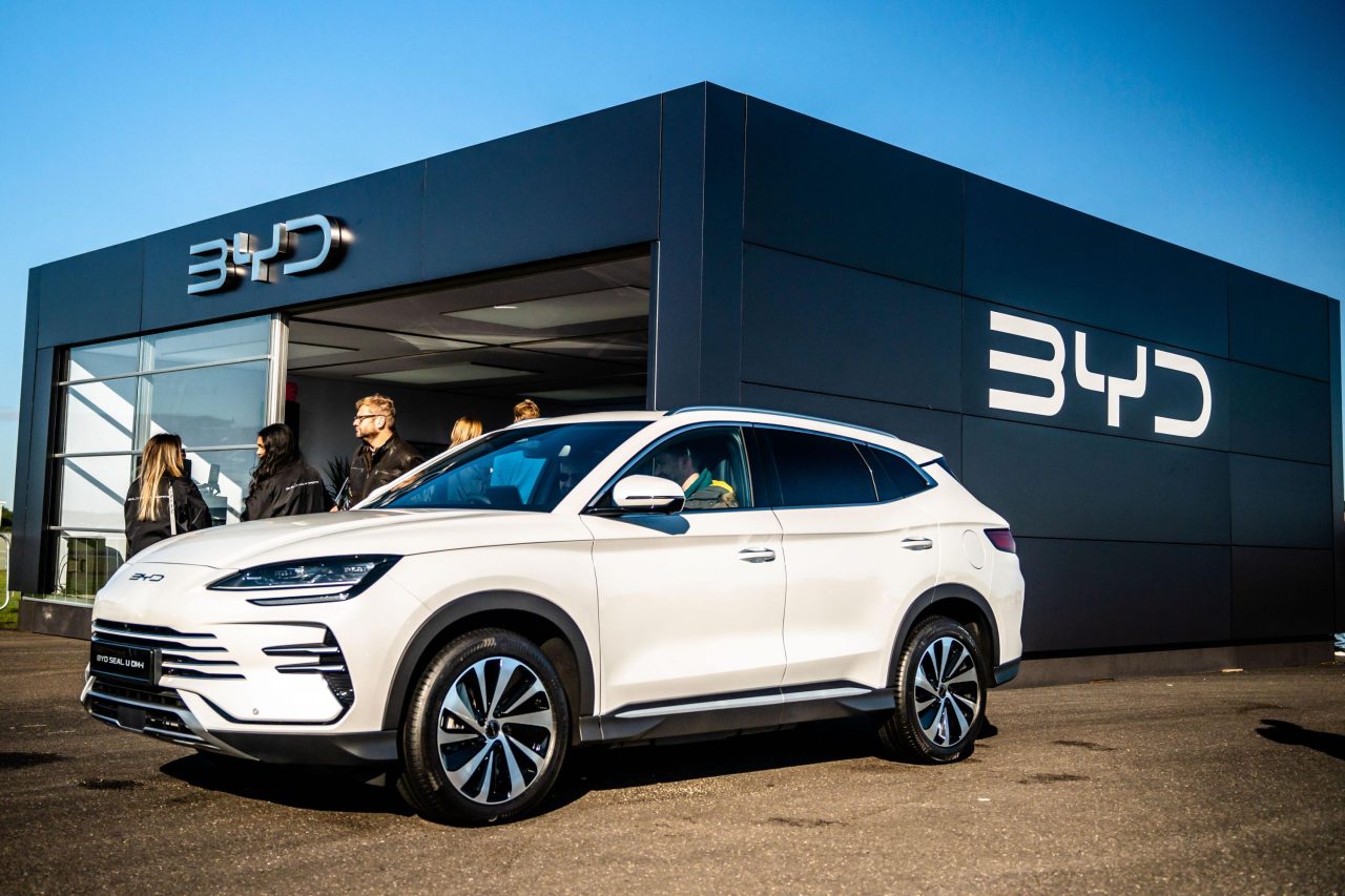 BYD ultrapassa Toyota; veja as 15 marcas de carros mais vendidas em janeiro de 2026