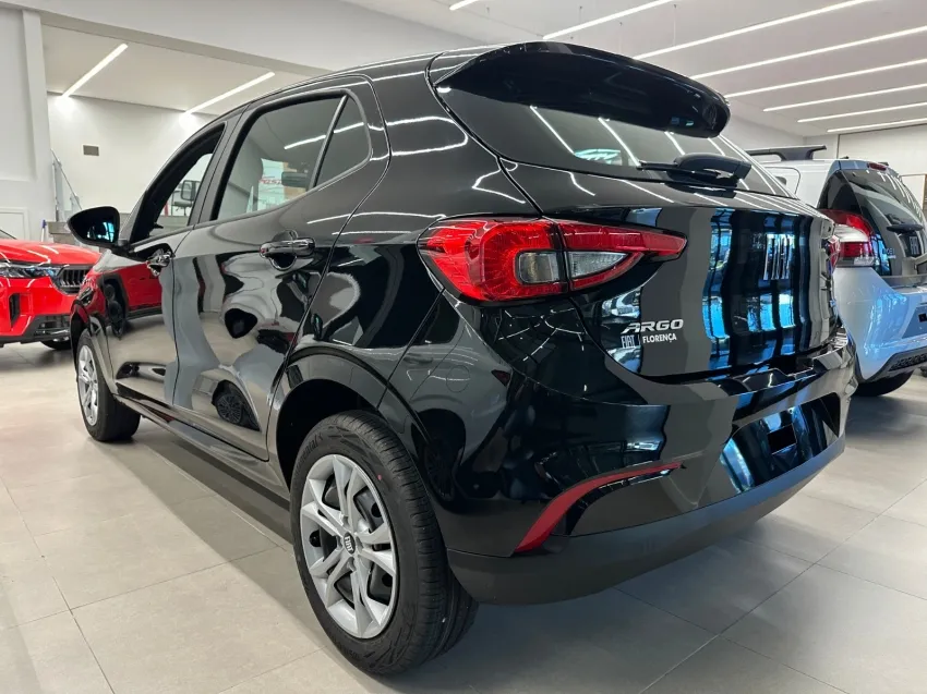 Fiat Argo Drive 1.3 CVT 2026 tem preço de Renault Kwid em oferta de janeiro