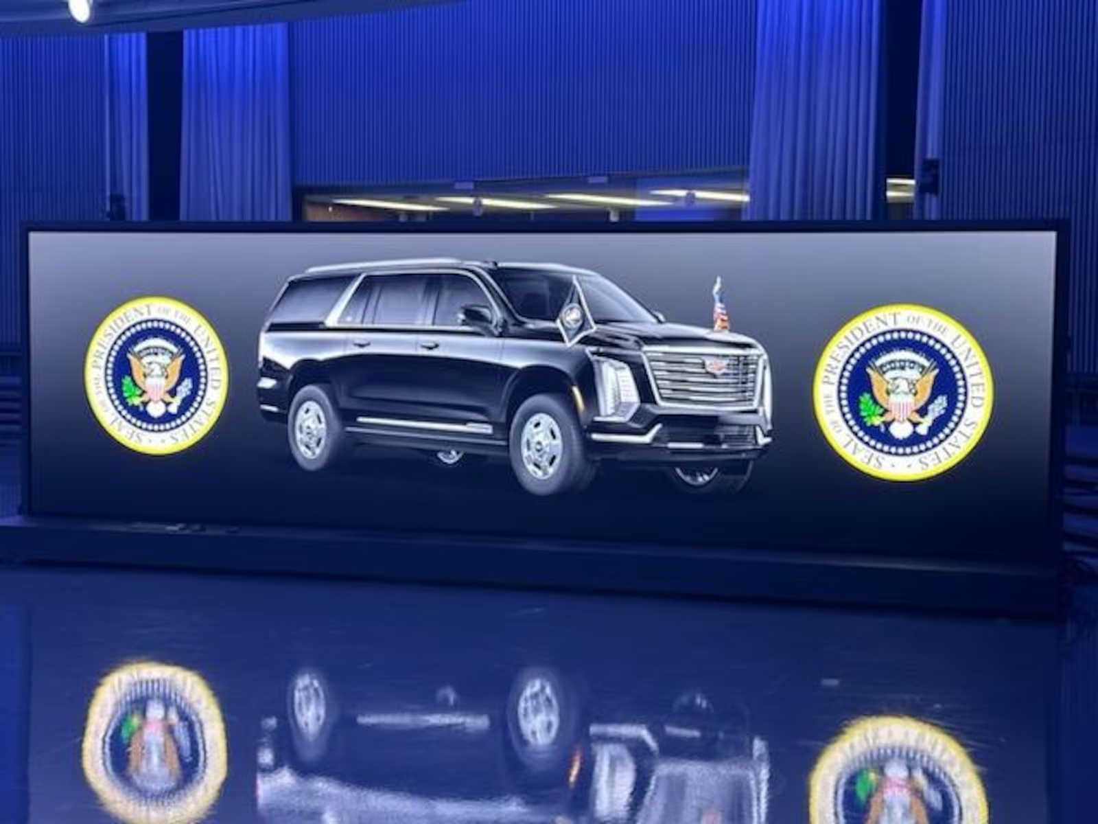 Conheça a nova limusine blindada do Serviço Secreto que transportou Trump em Davos