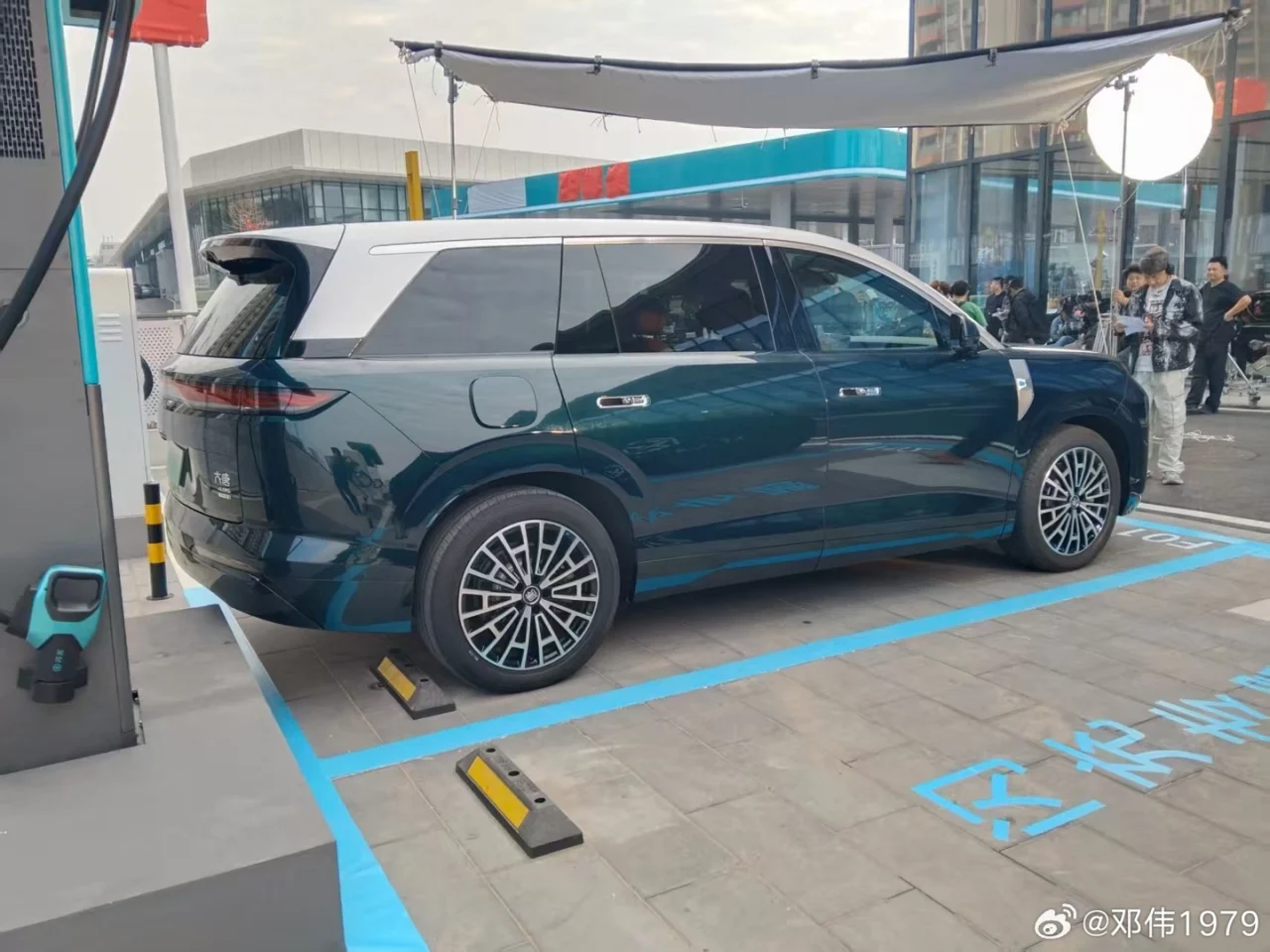 BYD Tang 9 é flagrado sem camuflagem na China e acelera de 0 a 100 km/h em 4,9s