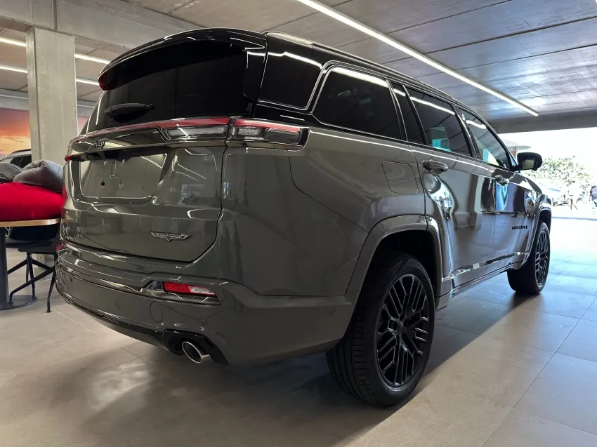 Jeep libera Commander Blackhawk em janeiro de 2026 com descontão de R$ 49.900 para CNPJ