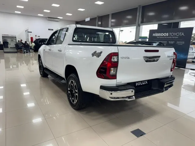Toyota Hilux Power Pack AT 2026 fica mais barato que a Toro em oferta de janeiro