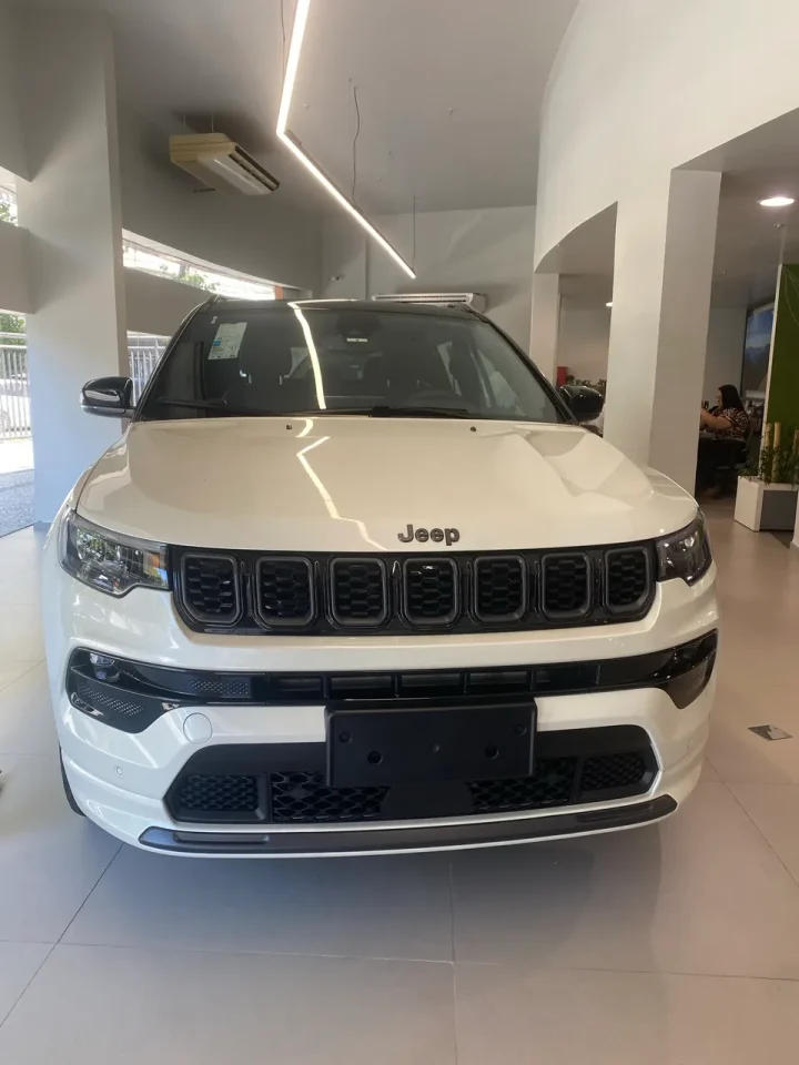 Jeep libera Compass Serie S T270 em janeiro de 2026 com descontão de R$ 18.392 para CNPJ