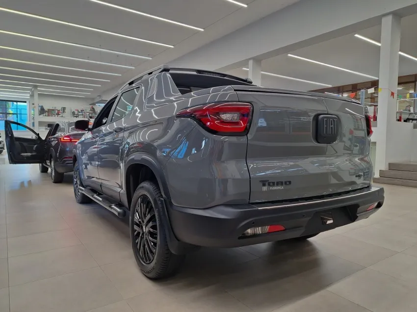 Fiat Toro Ultra 2026 tem desconto de R$ 45.211 e sai mais barato que Montana