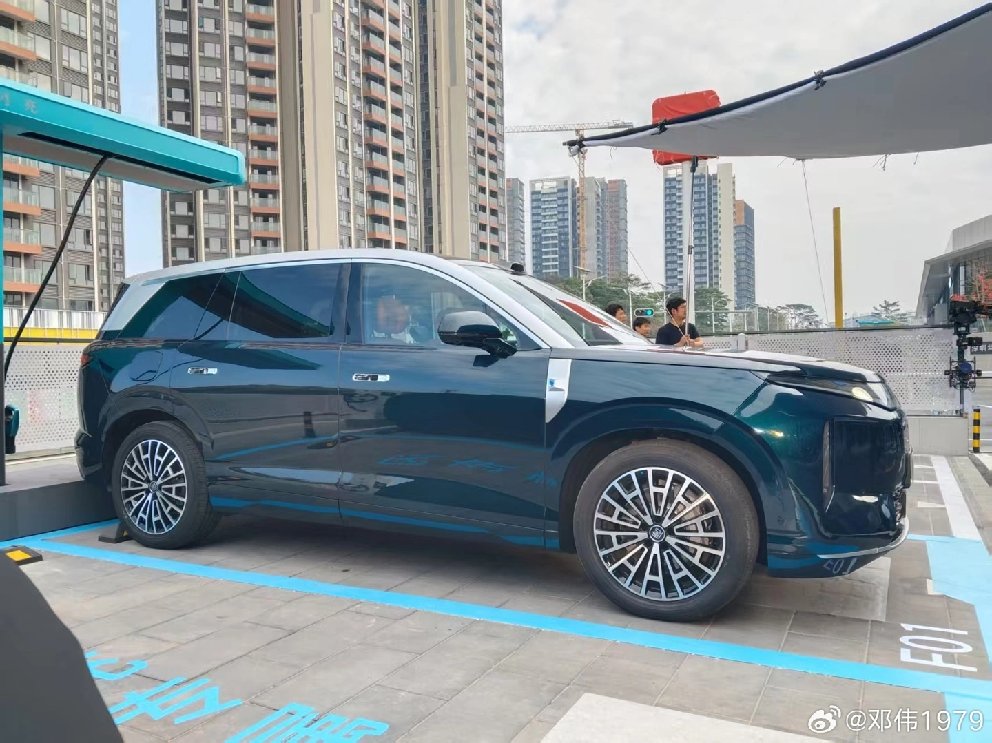 BYD Tang 9 é flagrado sem camuflagem na China e acelera de 0 a 100 km/h em 4,9s