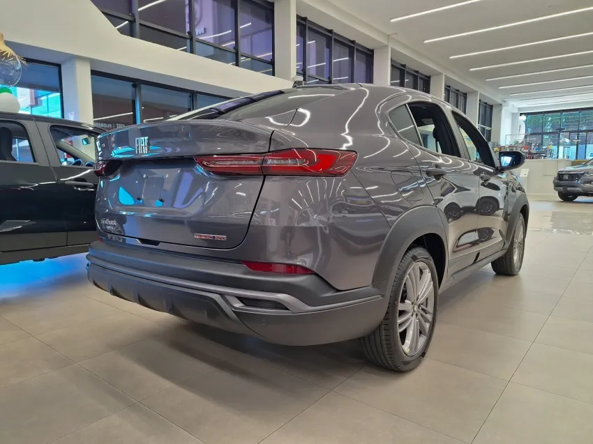 Fiat Fastback Turbo 200 2026 fica mais barato que o Argo em oferta de janeiro