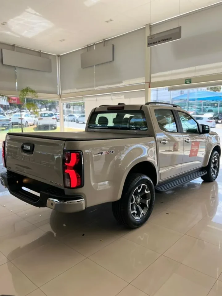 Chevrolet S10 WT AT fica R$ 57.568 mais barato para CNPJ em janeiro 2026