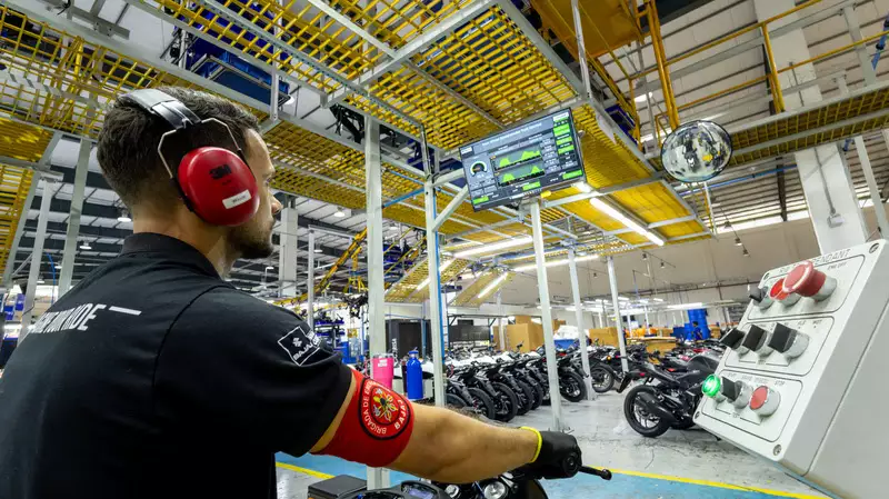 Produção de motos no Brasil deve superar 2 milhões em 2026, projeta Abraciclo