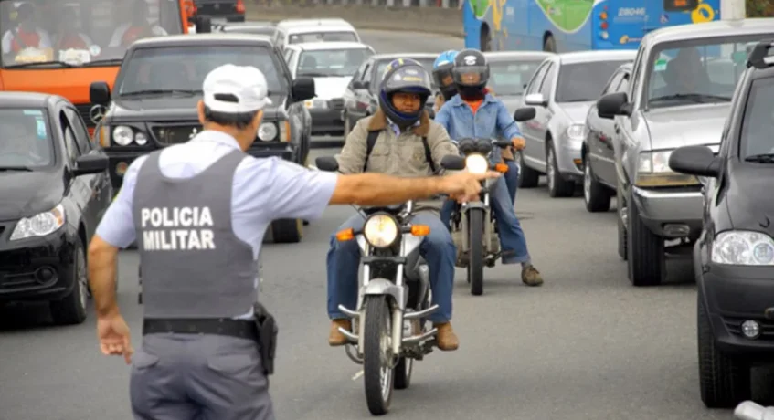 Blitz de trânsito: o que acontece se o motorista se recusar a parar