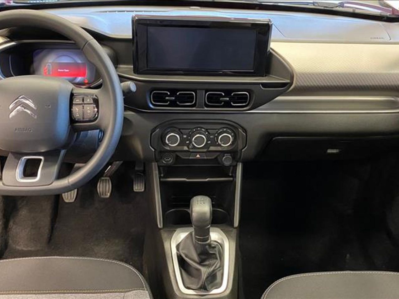 Citroën Basalt Feel MT 2026 tem desconto de R$ 20.250 e sai por preço de Mobi
