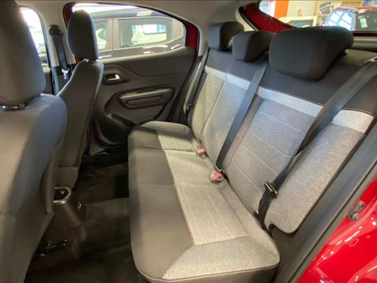Citroën Basalt Feel MT 2026 tem desconto de R$ 20.250 e sai por preço de Mobi