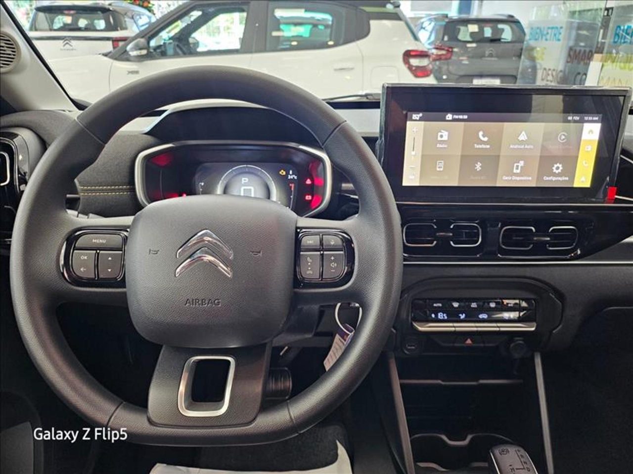 Citroën oferece desconto de R$ 21,3 mil no Basalt Shine para PcD em janeiro