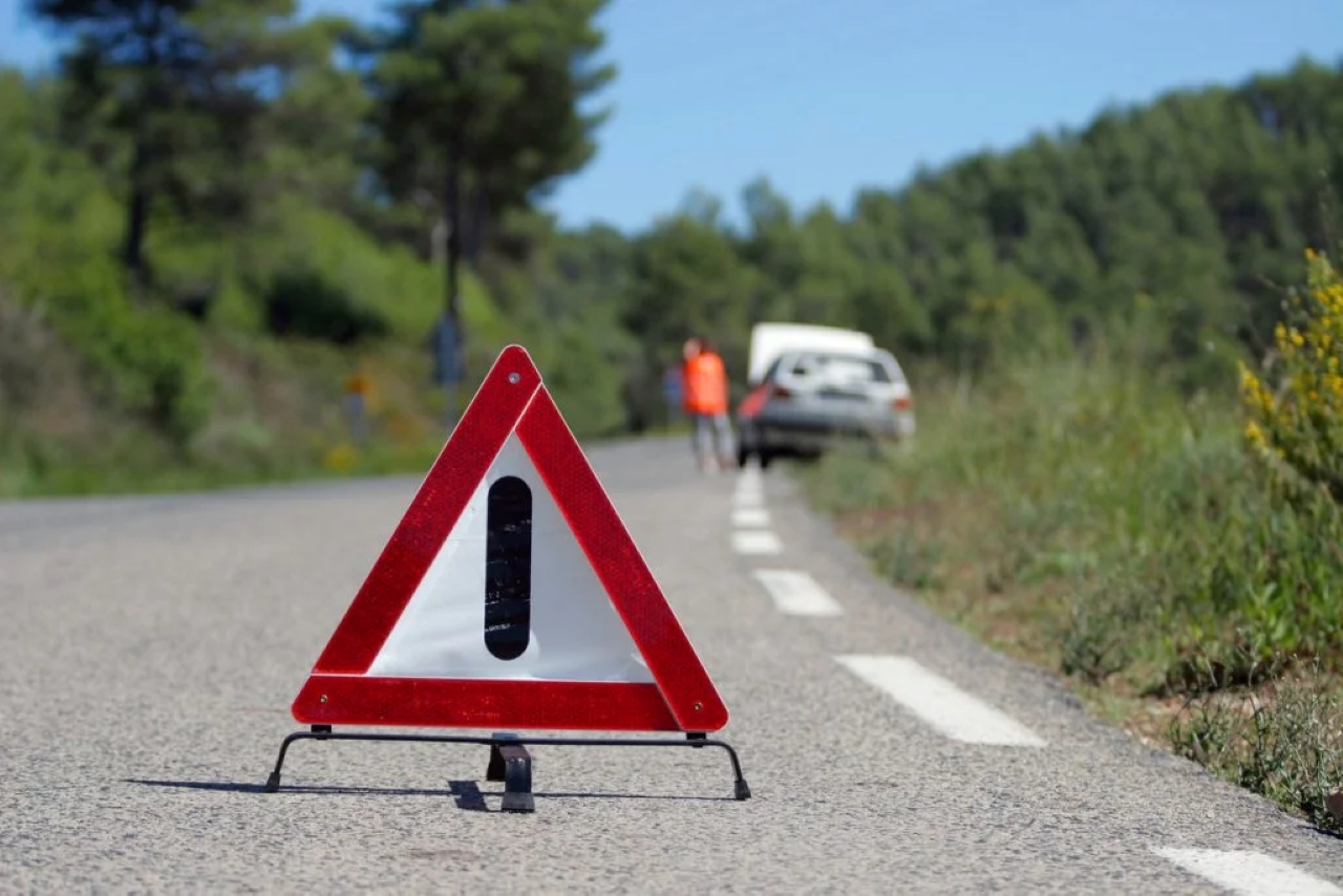 Carro quebrou na estrada? Veja o que fazer para evitar multa
