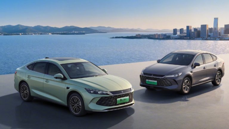 BYD projeta vender 1,3 milhão de carros no exterior em meio à desaceleração dos elétricos na China