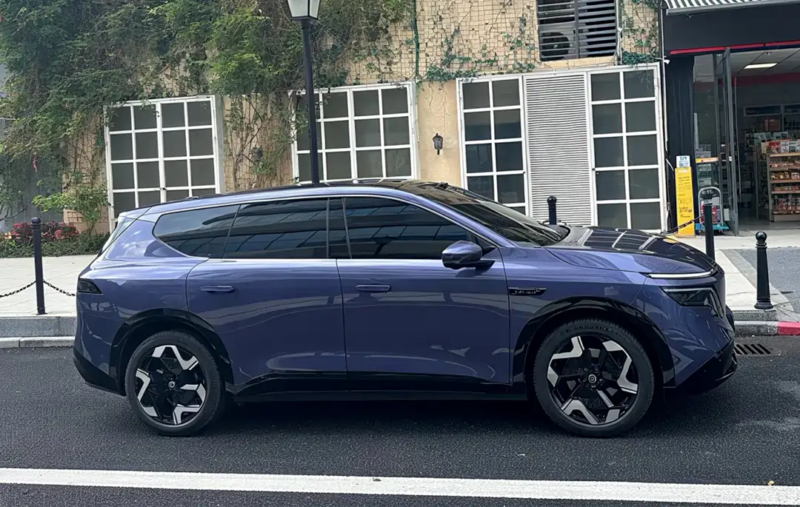 Nissan revela o NX8 na China com arquitetura elétrica de 800V