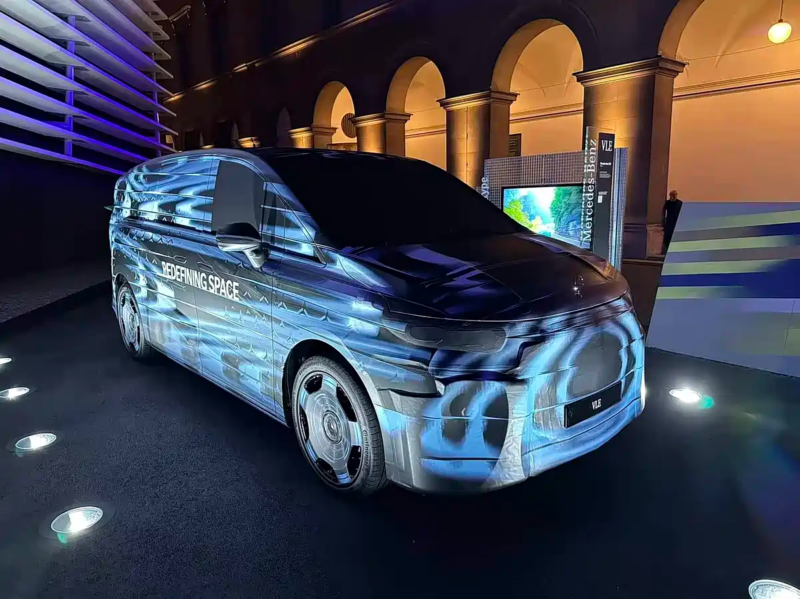 Mercedes-Benz VLE elétrica surge em fotos de protótipos antes da estreia mundial