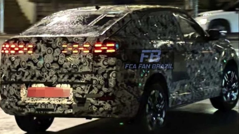 Novo Fiat Fastback aparece em testes e chama atenção pelo porte e lanternas retrô