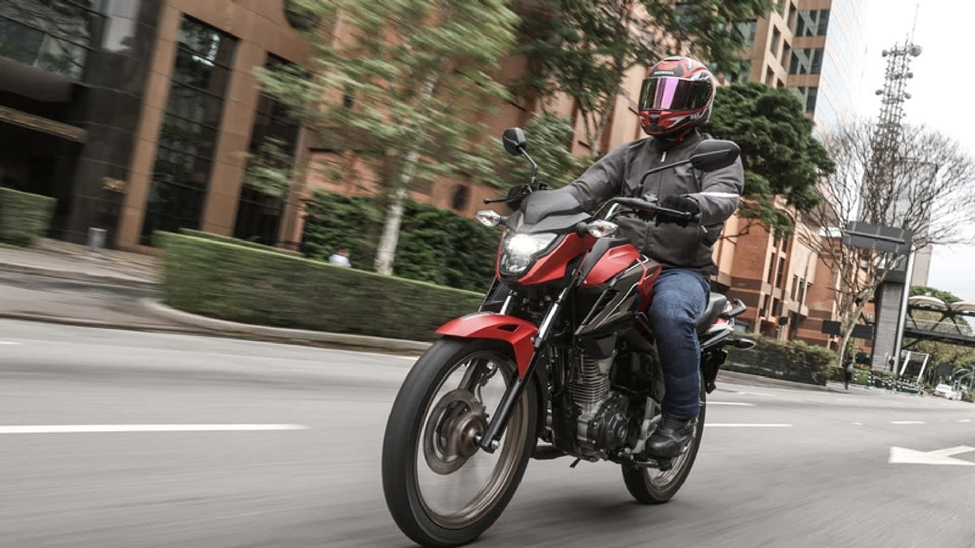 Emplacamentos de motos batem recorde e podem atingir 1 milhão em 2026