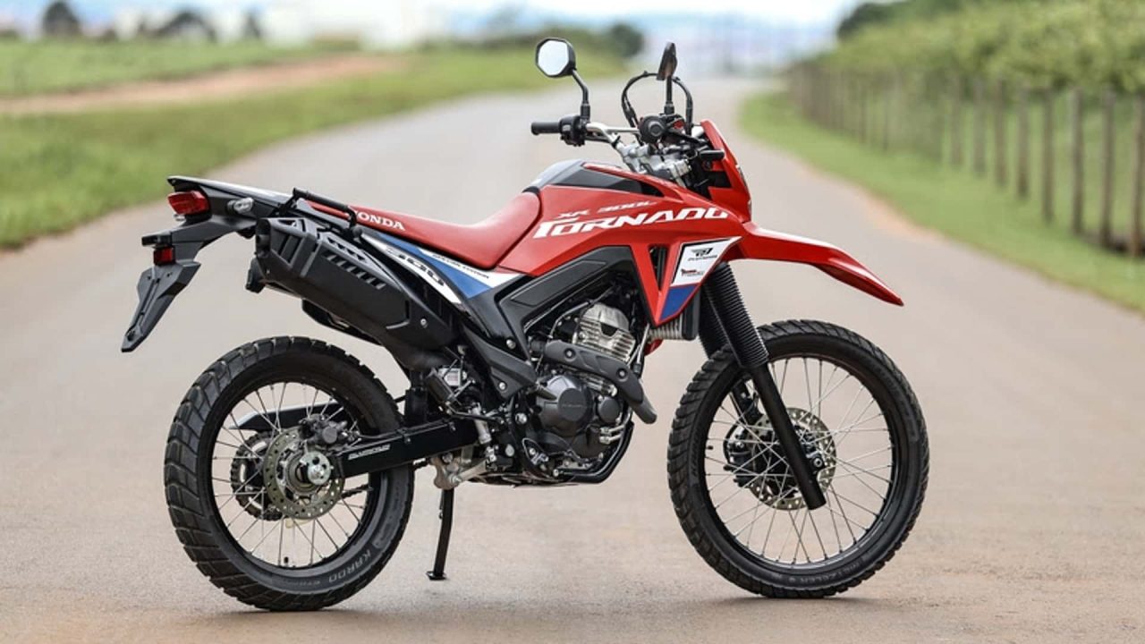 Honda XR300L Tornado Special Edition chega ao mercado por R$ 31.540