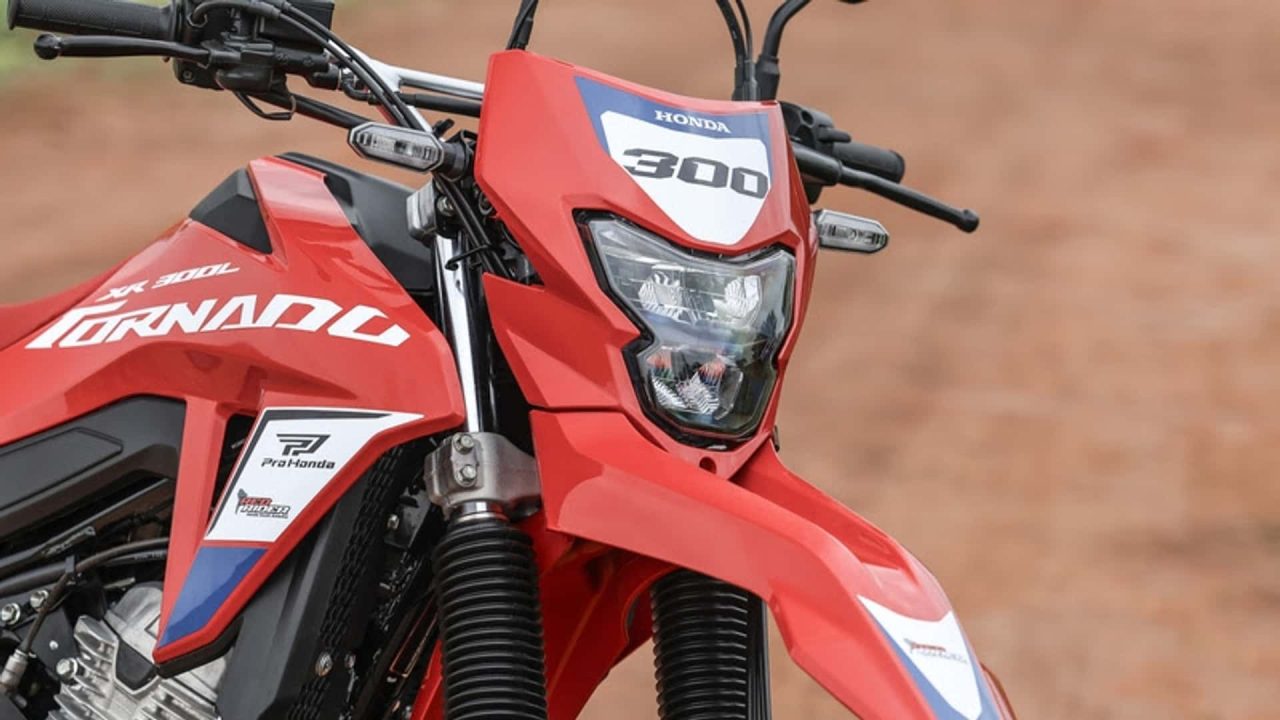 Honda XR300L Tornado Special Edition chega ao mercado por R$ 31.540