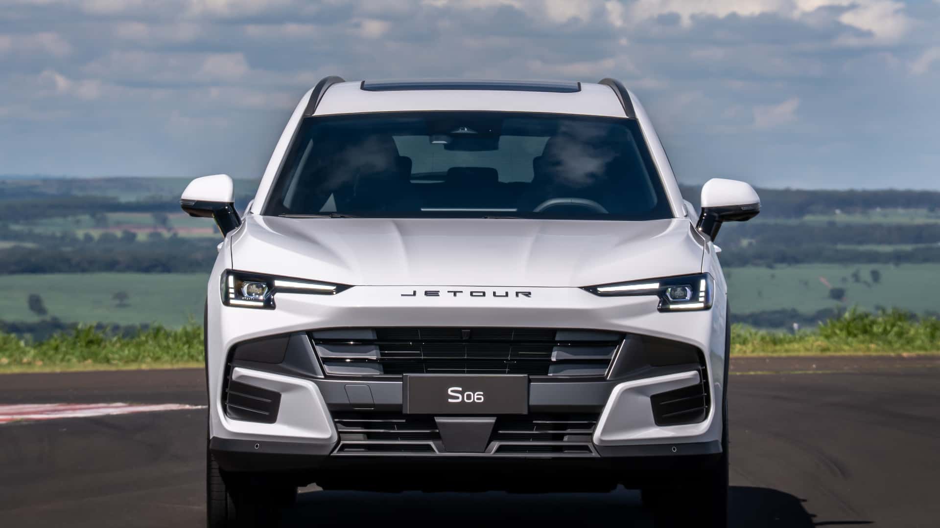 Novo Jetour S06 PHEV chega por R$ 199.900 e mira rivais híbridos da BYD e GWM