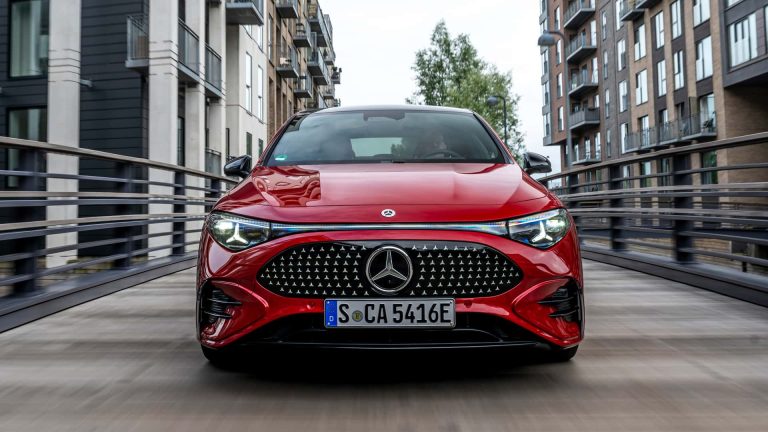 Novo Mercedes-Benz CLA elétrico vence o prêmio Carro do Ano 2026 na Europa