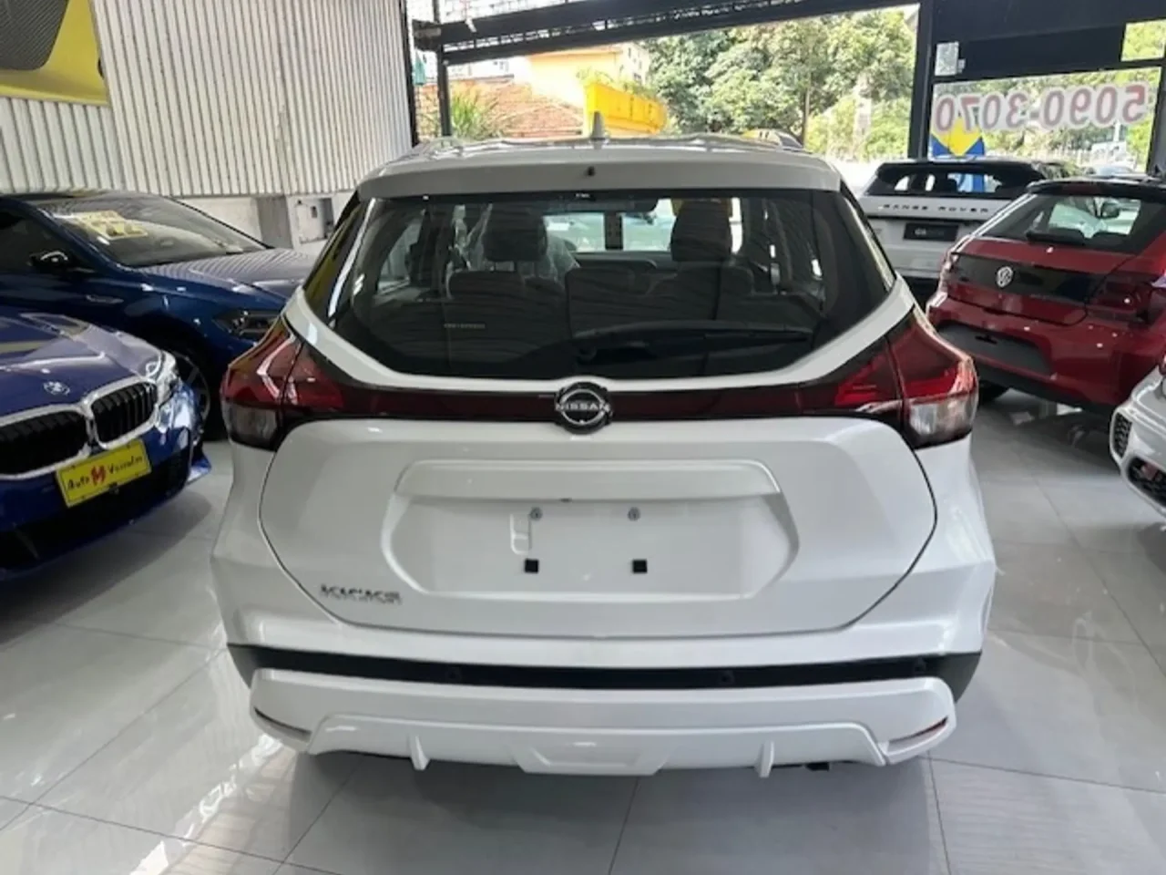 Nissan Kicks Play 2026 com mega oferta de R$ 27.200 de desconto para zerar estoque