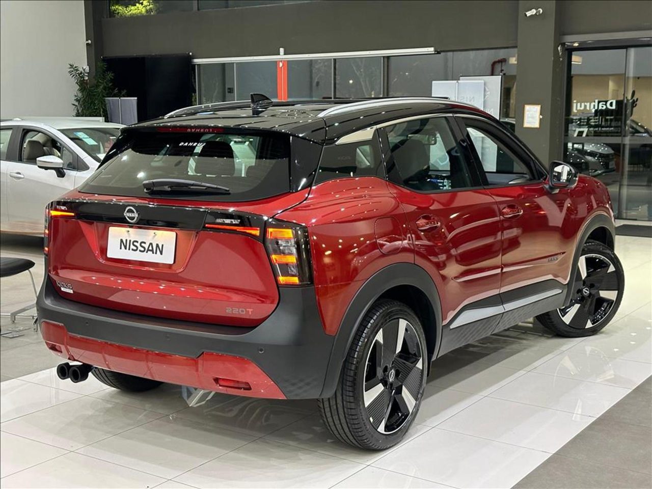 Nissan Kicks Advance 2026 tem desconto de R$ 31.400,00 e sai mais em conta que Kait