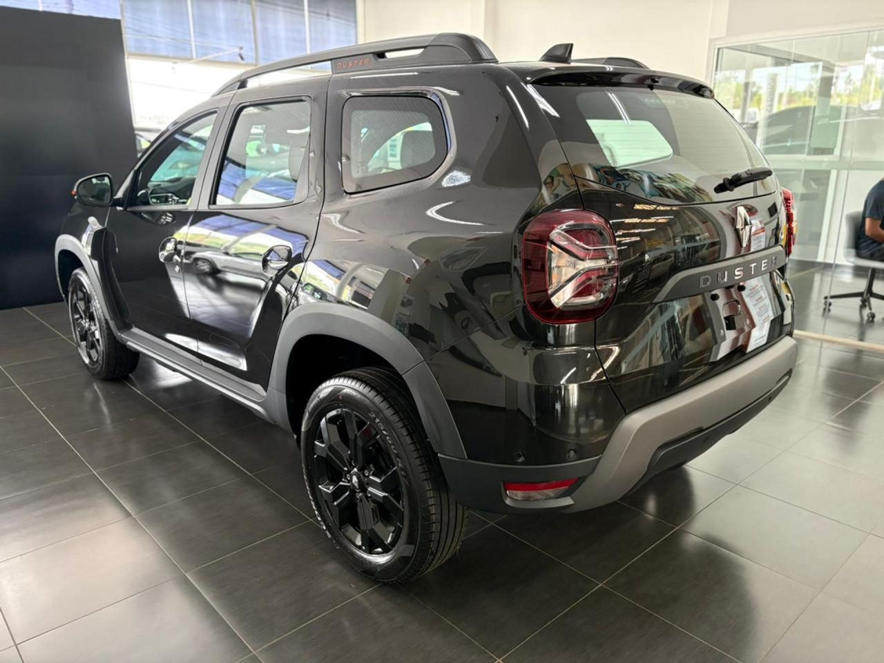Renault Duster Iconic Plus tem desconto de R$ 35.055 e sai mais em conta que Volkswagen Tera