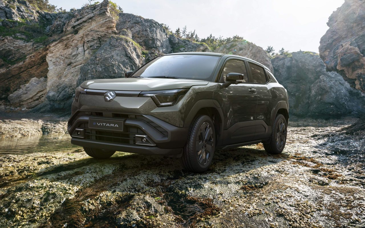 Suzuki lança Vitara elétrico no Brasil com tração 4×4 até março