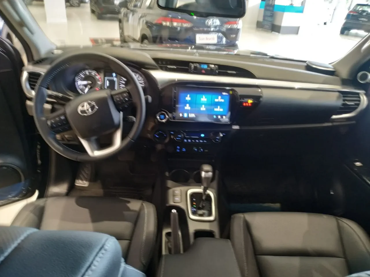 Toyota Hilux 2026 sai por menos que Corolla Cross em oferta especial para CNPJ