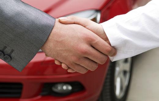 Vendeu o carro? Veja como comunicar a venda e escapar de multas indevidas