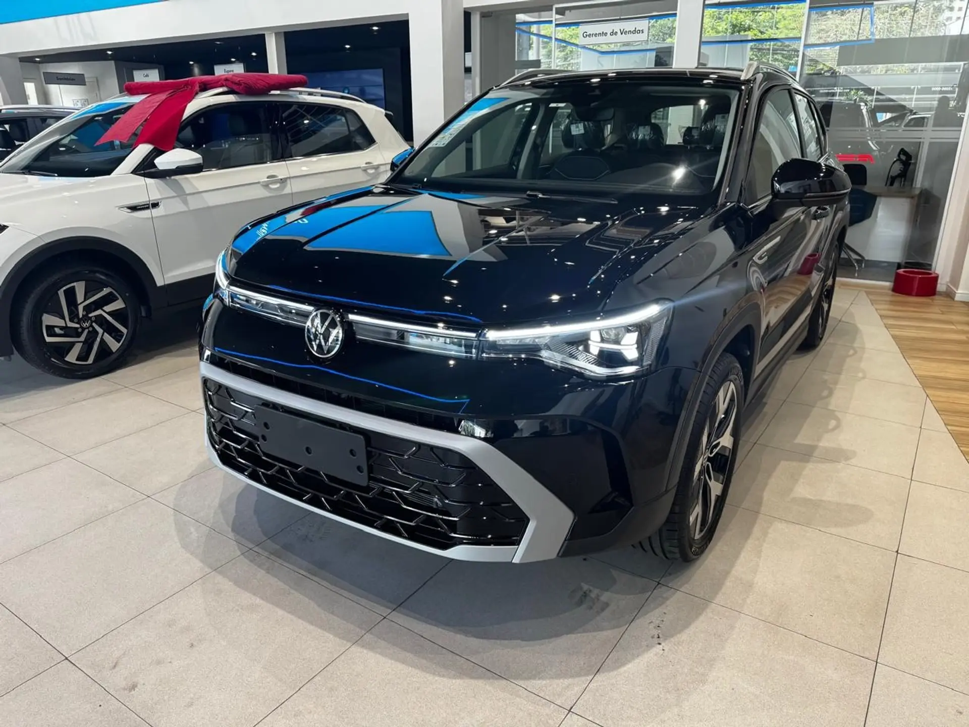 Volkswagen Taos 2026 Highline fica mais caro em abril e já custa R$ 214.990