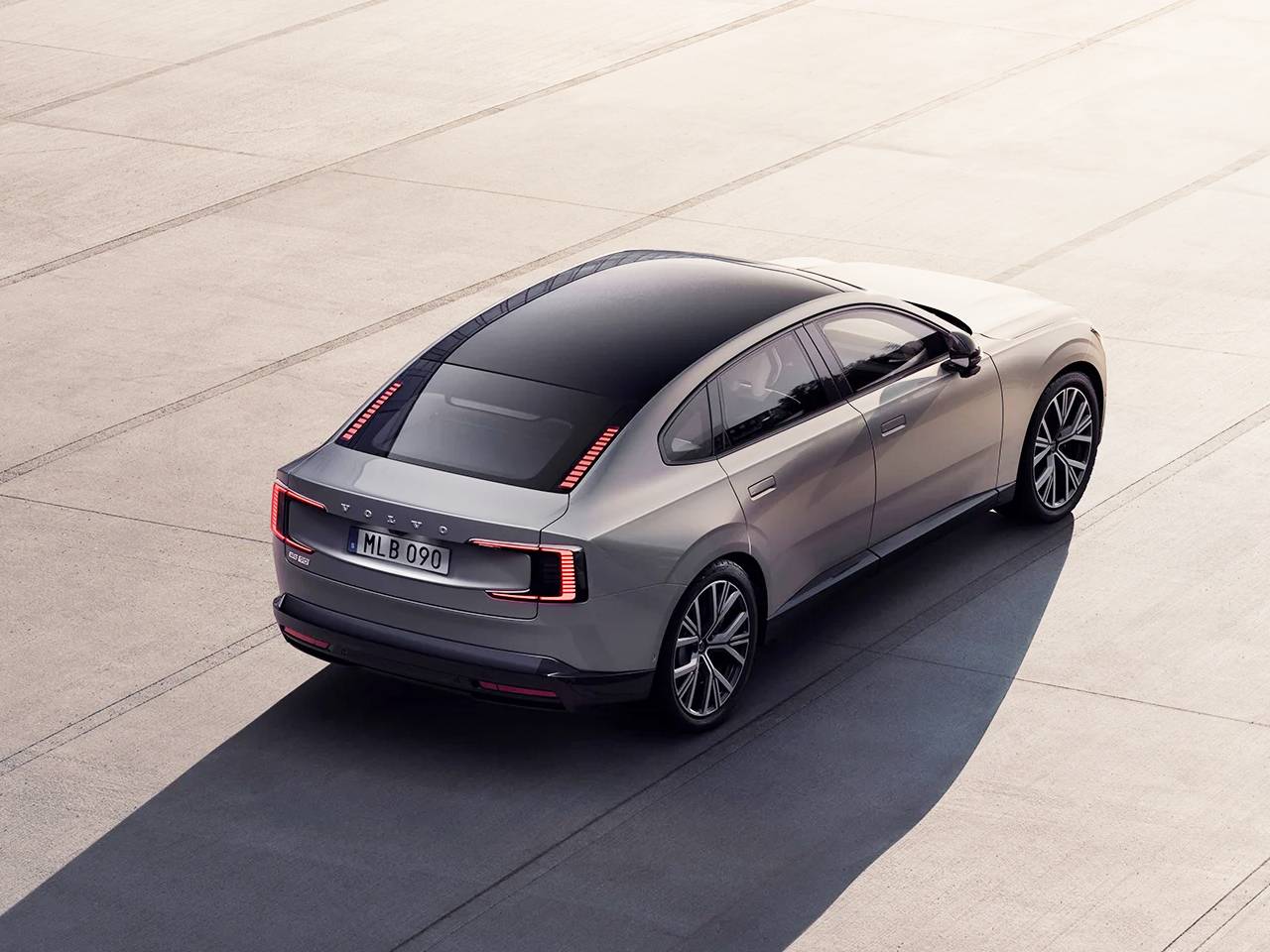 Novo Volvo ES90 desembarca no Brasil no segundo semestre