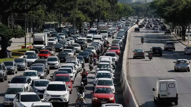 Prefeitura de SP cancela rodízio durante o Carnaval; veja o que muda