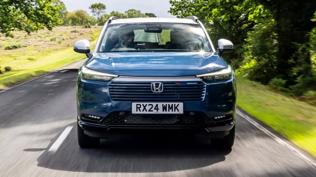 Novo Honda HR-V é flagrado em testes no Japão com visual mais ousado