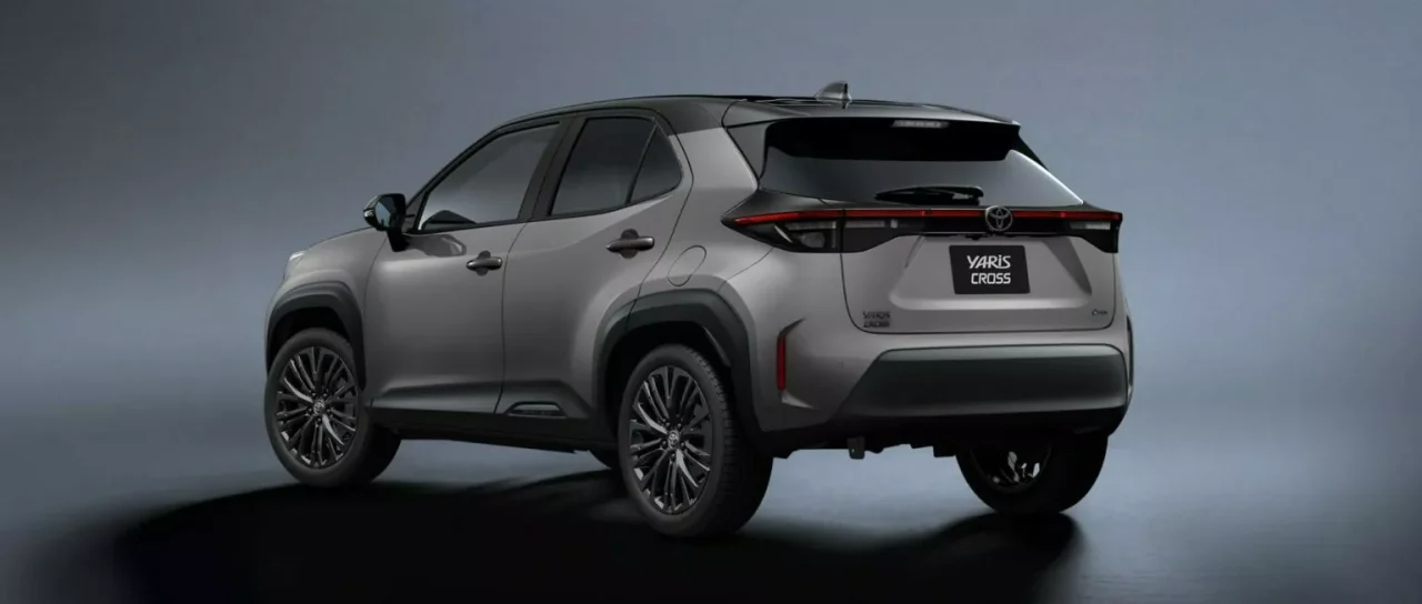 Toyota Yaris e Yaris Cross ganham central multimídia de 10,5 polegadas e novas versões no Japão. Saiba os detalhes da atualização.