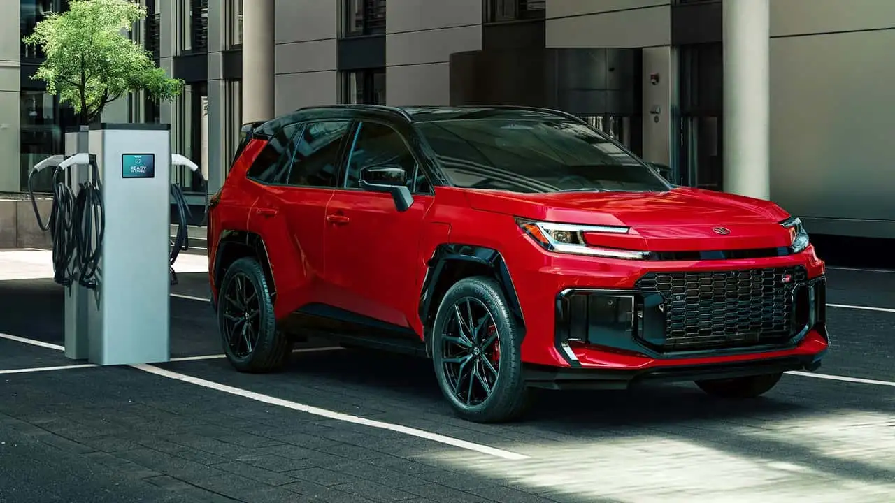 Novo Toyota RAV4 PHEV pode abastecer uma casa por até uma semana