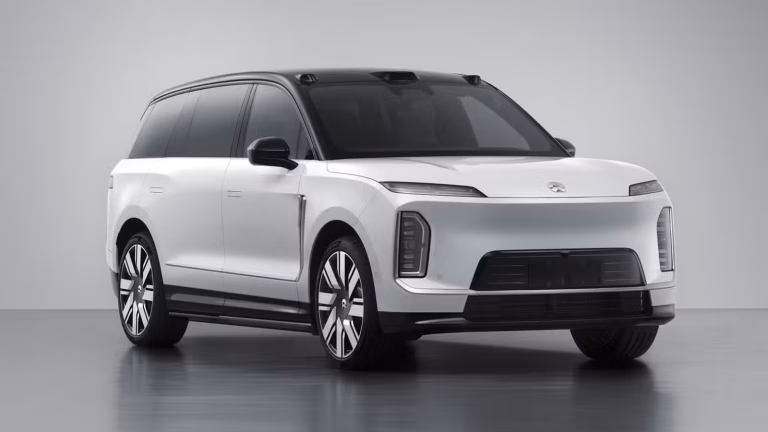 Nio ES9 alcança até 620 km de autonomia com bateria de 102 kWh