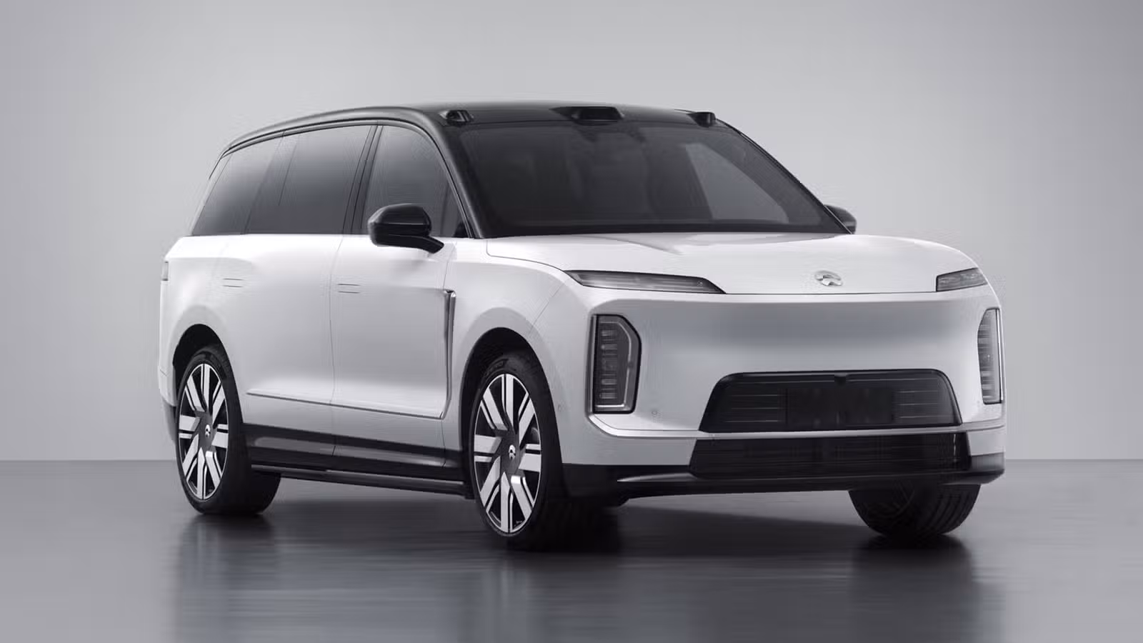 Nio ES9 alcança até 620 km de autonomia com bateria de 102 kWh