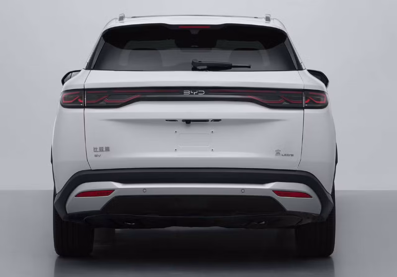 Novo BYD Song Ultra chega com autonomia de 710 km na China